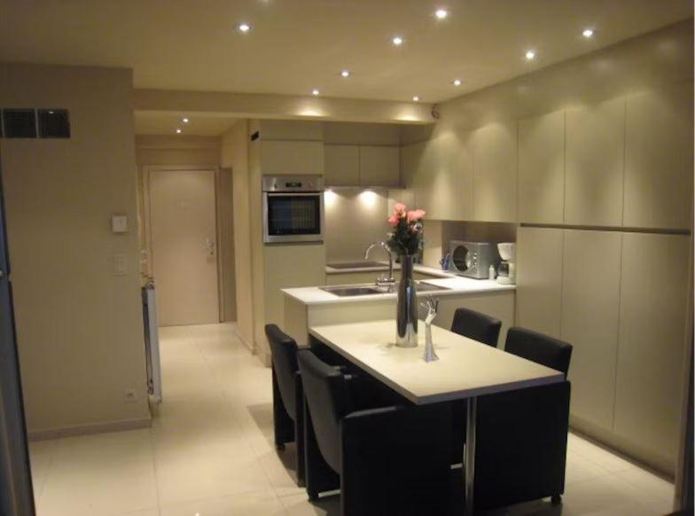 "Puerto Cristo" - Modern Studio With Seaview T78 Oostende Bagian luar foto