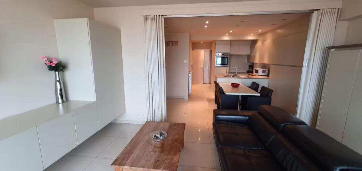 "Puerto Cristo" - Modern Studio With Seaview T78 Oostende Bagian luar foto