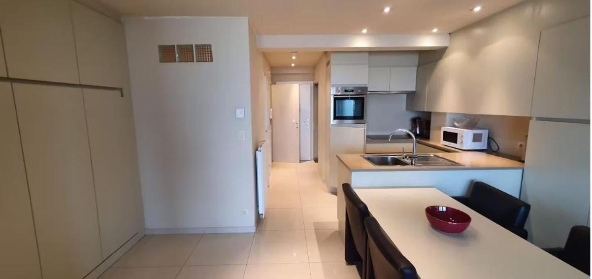 "Puerto Cristo" - Modern Studio With Seaview T78 Oostende Bagian luar foto